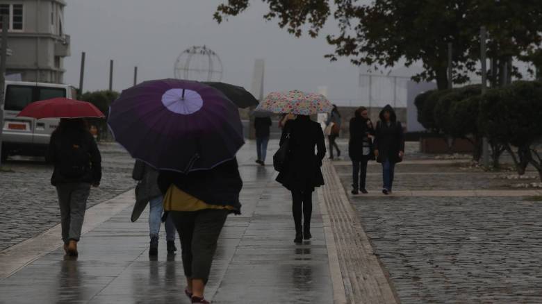 Καιρός: Άστατος την Πέμπτη με βροχές και καταιγίδες