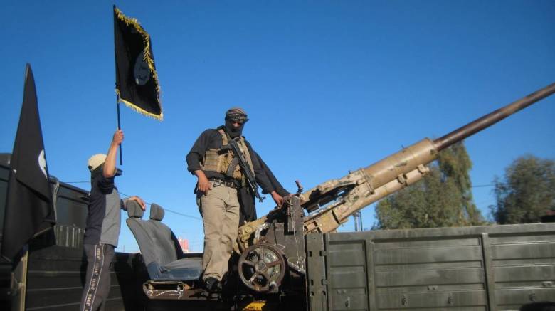 Επιχείρηση «Επαναπατρισμός»: Ο κίνδυνος πίσω από τις επιστροφές μαχητών του ISIS σε ΗΠΑ και ΕΕ