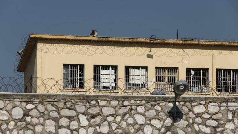 Φυλακές Κορυδαλλού: Οι εξωτερικοί φρουροί καταδικάζουν την επίθεση κατά του διοικητή τους