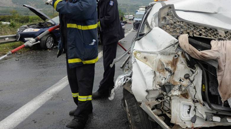 Τραγωδία στην Κομοτηνή: Νεκροί και τραυματίες από σύγκρουση Ι.Χ. με νταλίκα