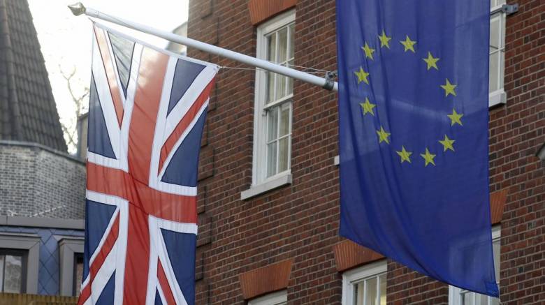 Brexit: Ο Τζόνσον χρησιμοποιεί τους δασμούς ως «μοχλό πίεσης» σε ΕΕ - ΗΠΑ