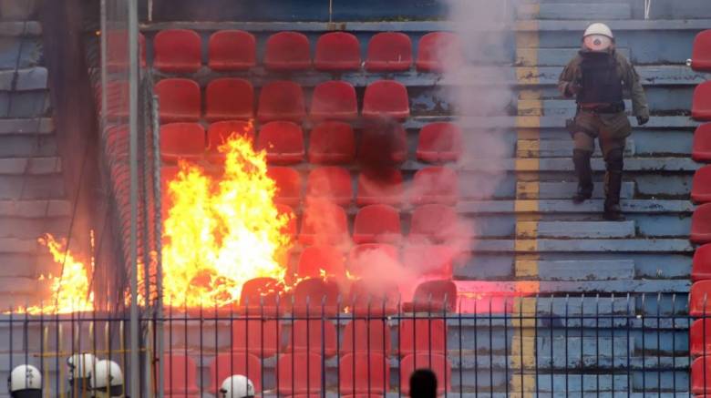 Επεισόδια στο Πανιώνιος-Ατρόμητος: Φωτοβολίδες, ξύλο και δακρυγόνα