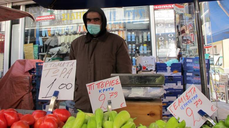 Κορωνοϊός: Αυξήσεις σε προϊόντα στις λαϊκές καταγγέλλουν οι παραγωγοί στη Θεσσαλονίκη