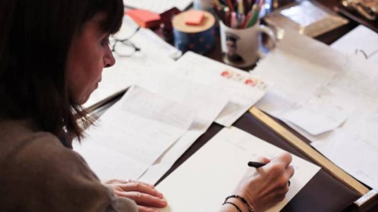 Συγκινημένη από τα γράμματα που έλαβε από μαθητές, δηλώνει η Κατερίνα Σακελλαροπούλου