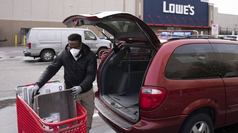 Κορωνοϊός: Βάλτε μάσκα, συνιστούν οι ειδικοί - Δεν θα φορέσω, λέει ο Τραμπ
