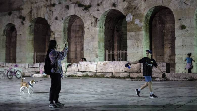 Αισιόδοξη πρόβλεψη καθηγητή: Τέλος η πανδημία στην Ελλάδα στις 13 Ιουλίου