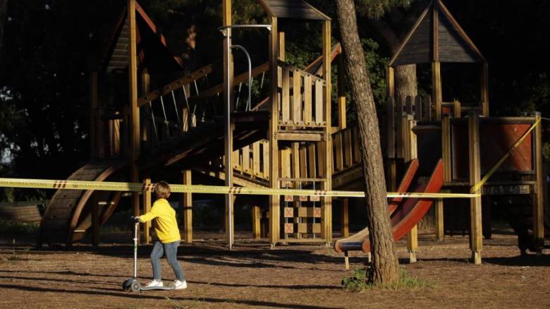 Κορωνοϊός - Καραντίνα με... 31 παιδιά: Η καθημερινότητα ενός ζευγαριού στην Κόστα Ρίκα