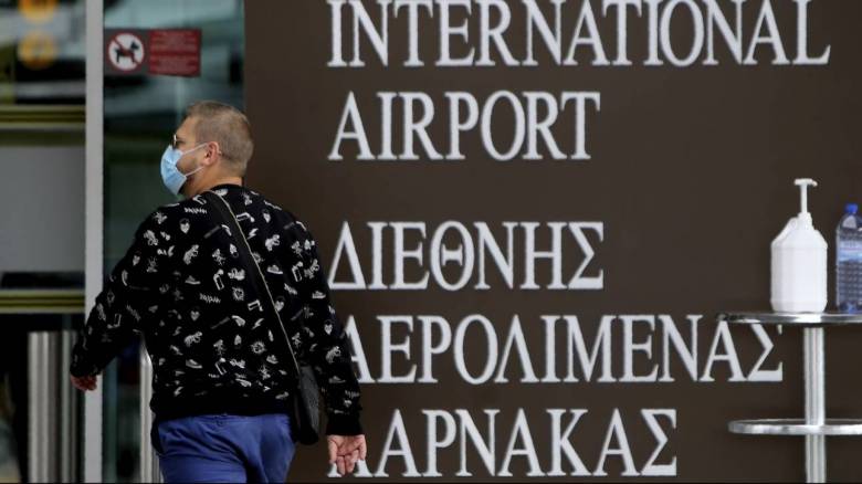 Η Κύπρος ανοίγει τα αεροδρόμια για να υποδεχθεί τουρίστες
