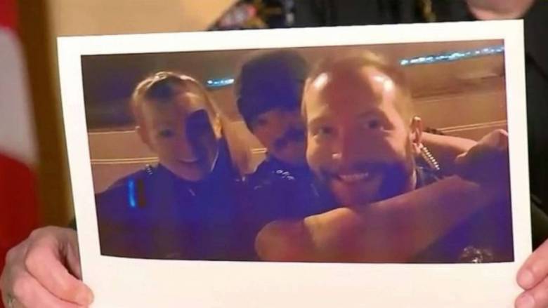 Σάλος στις ΗΠΑ με αστυνομικούς που χλεύαζαν θάνατο μαύρου από κεφαλοκλείδωμα - Τρεις απολύσεις