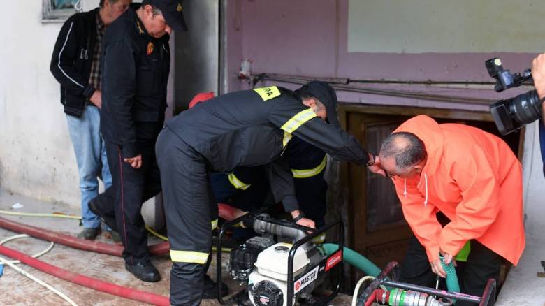 Καταστροφές από την ισχυρή καταιγίδα στα Τρίκαλα – Έντονη βροχόπτωση στη Χαλκιδική