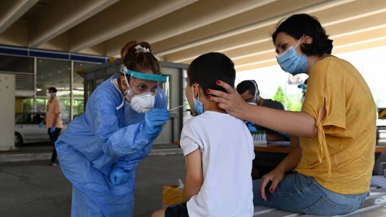 Κορωνοϊός: Προβληματισμός για τα εισαγόμενα κρούσματα - Σε εγρήγορση οι Αρχές