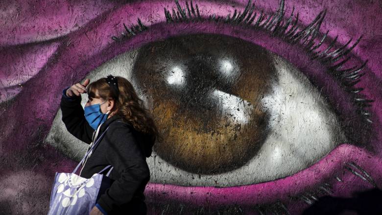 Εξαδάκτυλος: Η μάσκα είναι το «εργαλείο» που θα μας βοηθήσει να συνεχίσουμε τη ζωή μας  