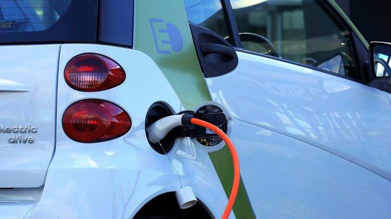 «Κινούμαι Ηλεκτρικά»: Ξεκινά το πρόγραμμα – Δημοσιεύτηκε η ΚΥΑ 