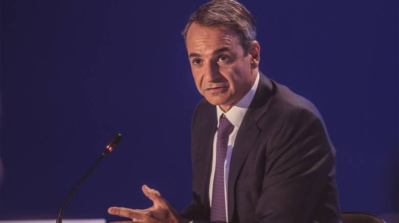 «Ομπρέλα» πολλαπλών μέτρων για να βγει ο χειμώνας δρομολογεί η κυβέρνηση