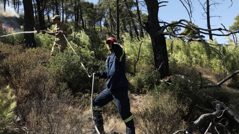 ΥΠΕΣ: Ενίσχυση 500.000 ευρώ στους πυρόπληκτους Δήμους Σαρωνικού και Λαυρεωτικής