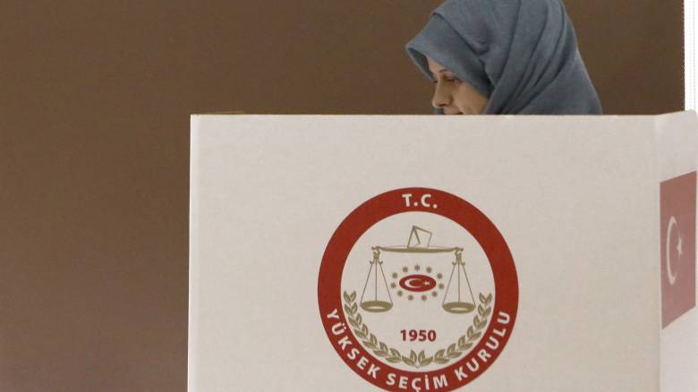 Στις κάλπες οι Τουρκοκύπριοι με το δίλημμα Ερντογάν ή Ομοσπονδία