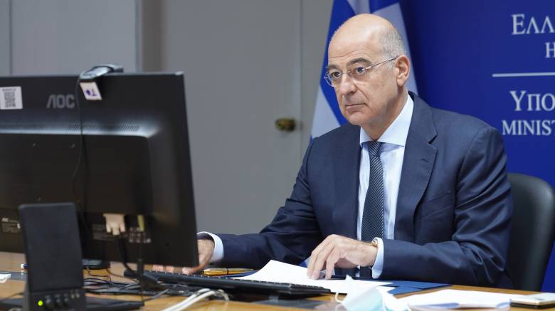 Κορωνοϊός: Σε καραντίνα προληπτικά ο Δένδιας - Ήρθε σε επαφή με κρούσμα