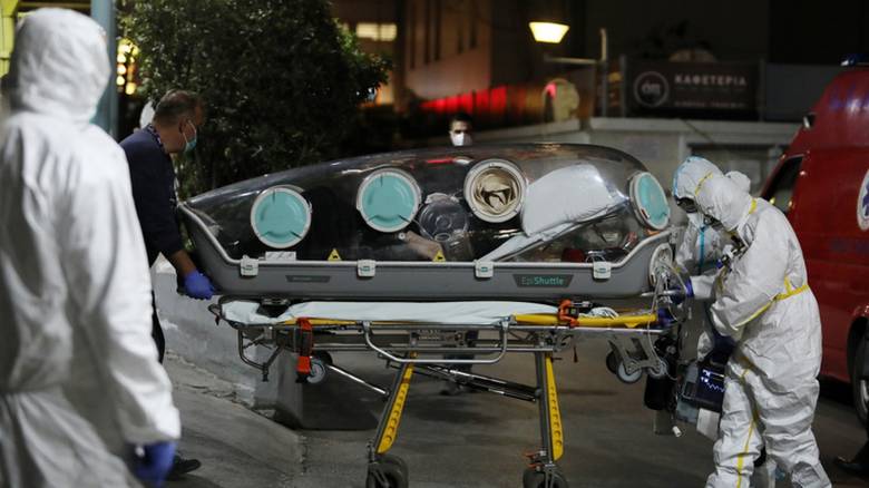 Κορωνοϊός: Στον Ευαγγελισμό με ειδική κάψουλα ο Αρχιεπίσκοπος Αλβανίας