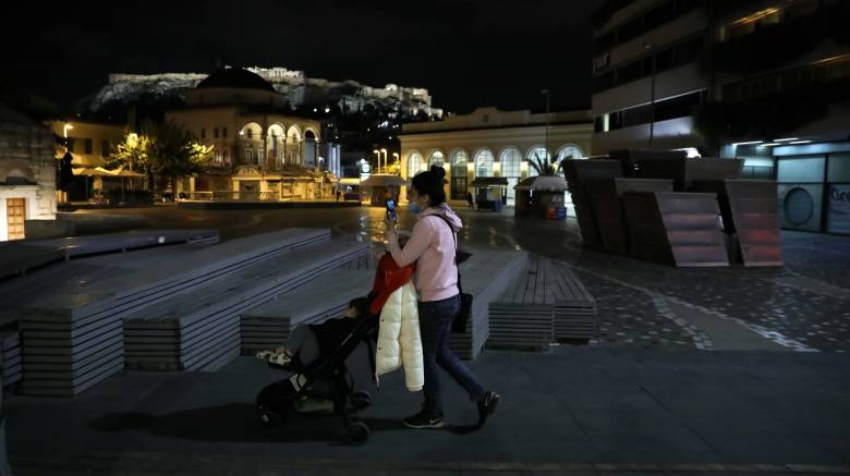 SMS 13033: Ποιοι κωδικοί εξαιρούνται μετά τις 21:00