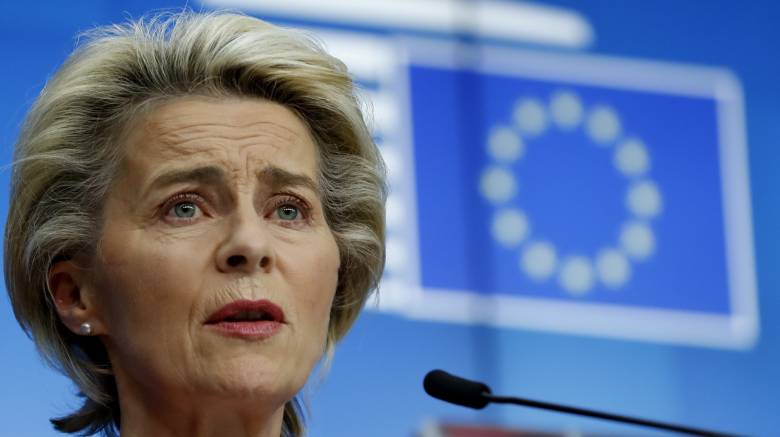 ΕΕ: «Έπεσαν» οι υπογραφές για 300 εκατ. δόσεις του εμβολίου της Pfizer/BioNTech