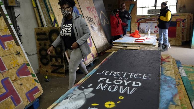 Μινεάπολη: Μαύρος πέφτει νεκρός από αστυνομικά πυρά - Φόβοι για νέες ταραχές