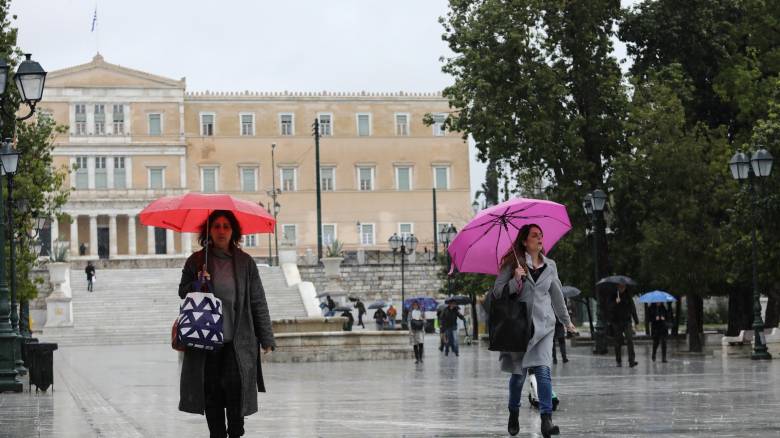 Καιρός: Νεφώσεις και τοπικές βροχές σε όλη τη χώρα