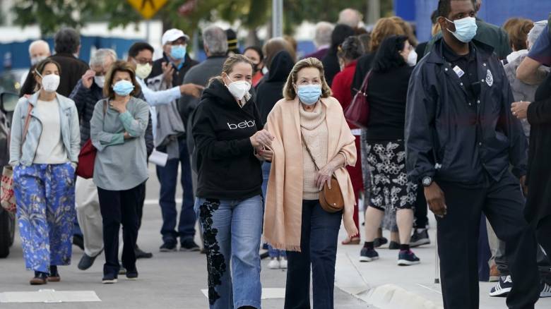 O κορωνοϊός μείωσε το προσδόκιμο ζωής στις ΗΠΑ τουλάχιστον κατά ένα έτος