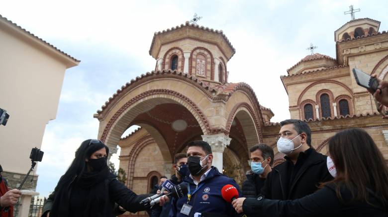 Θεσσαλονίκη: Θετικός στον κορωνοϊό και ιερέας, στενή επαφή του 36χρονου