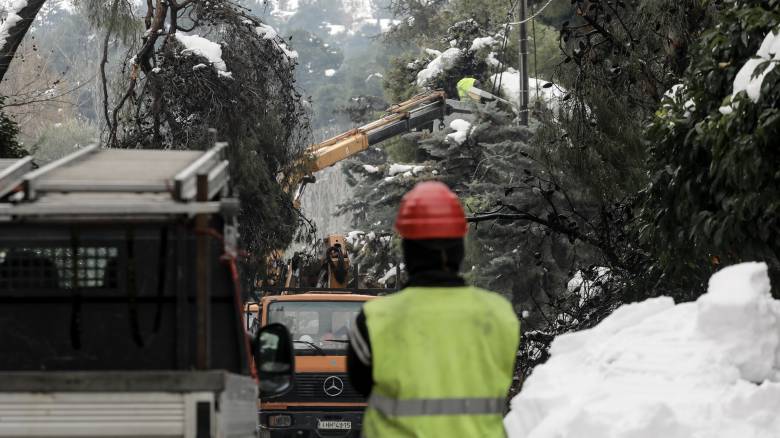 Μετά τη «Μήδεια»: Εργασίες νυχθημερόν για τα τελευταία 1.000 σπίτια χωρίς ρεύμα