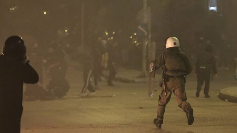 Επικίνδυνη κλιμάκωση της βίας στη Νέα Σμύρνη - Το χρονικό των γεγονότων