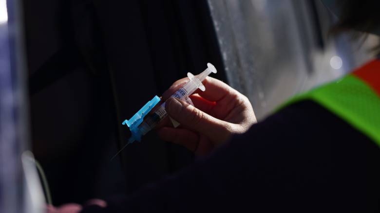 Κορωνοϊός: «Πρεμιέρα» σήμερα για το εμβόλιο της Johnson & Johnson