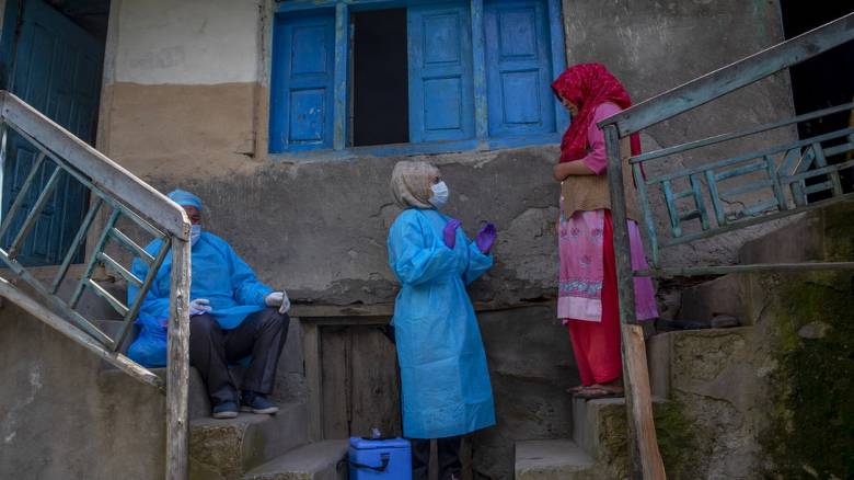 Κορωνοϊός - Ινδία: Πάνω από 900 νεκροί - Ξεπέρασαν τις 40.000 τα κρούσματα