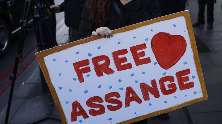 «Ελευθερώστε τον Ασάνζ» – Κοινή επιστολή ΜέΡΑ25 και ΣΥΡΙΖΑ σε Μπάιντεν