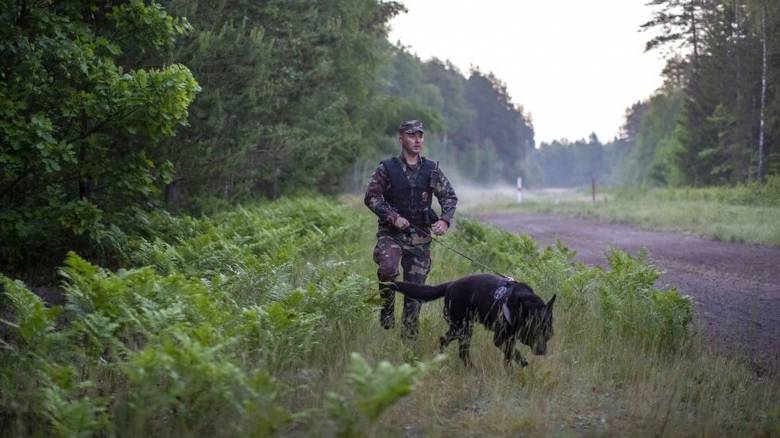 Λιθουανία: Κατασκευάζει φράχτη κατά της εισόδου «παράτυπων» μεταναστών από τη Λευκορωσία