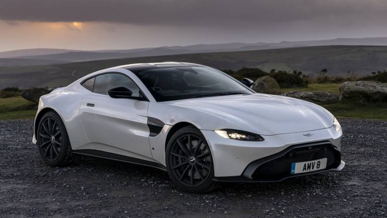 Η Aston Martin ετοιμάζει Vantage V12 με 700 ίππους