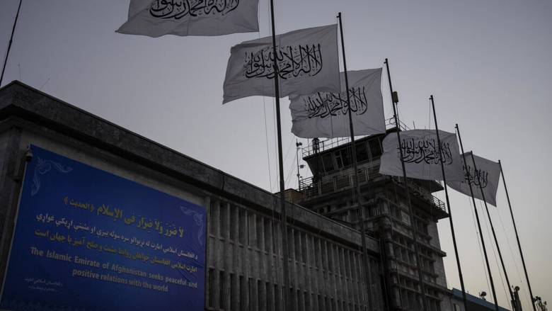 Αφγανιστάν: «Επικροτούν» οι ΗΠΑ τους Ταλιμπάν για την πρώτη πτήση από την Καμπούλ