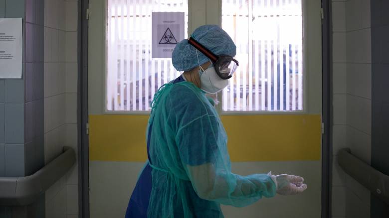 Κορωνοϊός - Γκάγκα για ΕΣΥ: Χρειαζόμαστε βοήθεια από τουλάχιστον 124 ιδιώτες γιατρούς