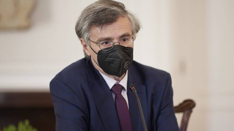 Τσιόδρας: Η Covid 19 προκαλεί επαναλοιμώξεις - Εμβολιαστείτε όσοι νοσήσατε