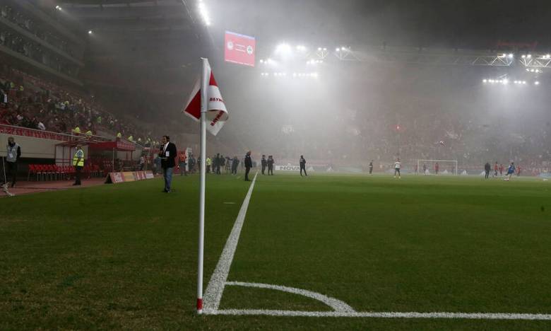 Ολυμπιακός-Άρης: Σοβαρά επεισόδια στο «Γ. Καραϊσκάκης» ανάμεσα σε οπαδούς και Αστυνομία