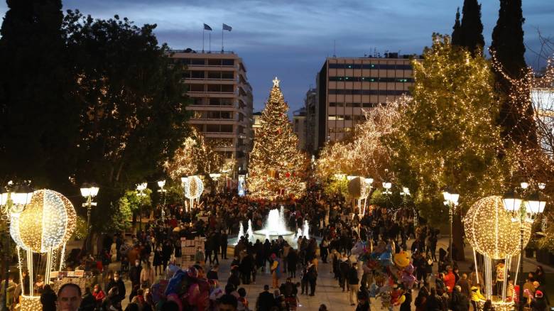 Ρεβεγιόν έως τις 02.00 χωρίς μουσική την παραμονή- Τι θα ισχύσει στην εστίαση από αύριο