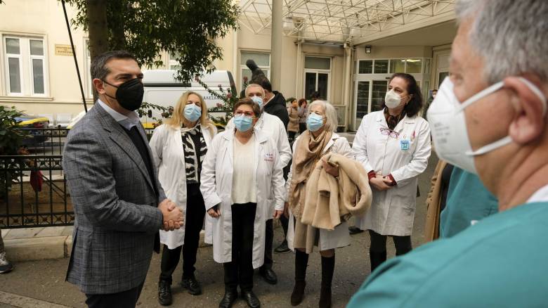 Τσίπρας στο «Αλεξάνδρα»: Μια νέα κυβέρνηση το 2022 θα στηρίξει γιατρούς και νοσηλευτές
