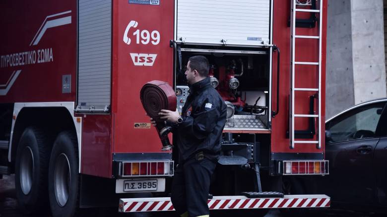 Φωτιά σε εστιατόριο στο Μικρολίμανο - Επί ποδός η πυροσβεστική