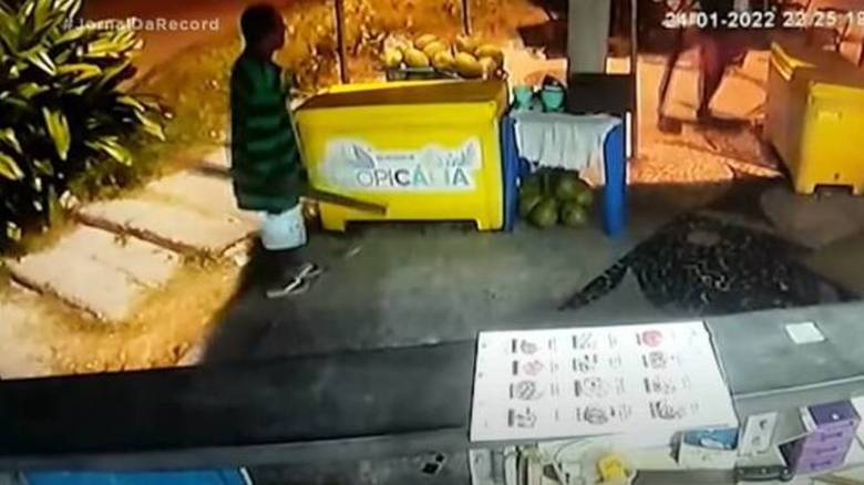 Οργή στη Βραζιλία: Ξυλοκόπησαν με ρόπαλα μέχρι θανάτου πρόσφυγα επειδή ζήτησε το μεροκάματό του