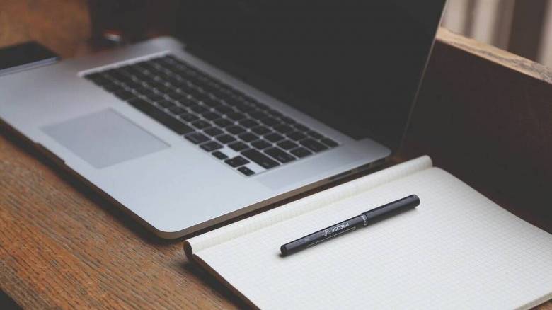 ΠΟΥ: Προειδοποιεί για κινδύνους για τη σωματική και την ψυχική υγεία από την τηλεργασία