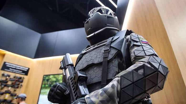 Ο Ρώσος στρατιώτης και ο εξοπλισμός του: Μια φουτουριστική πολεμική μηχανή που δοκιμάστηκε στη Συρία