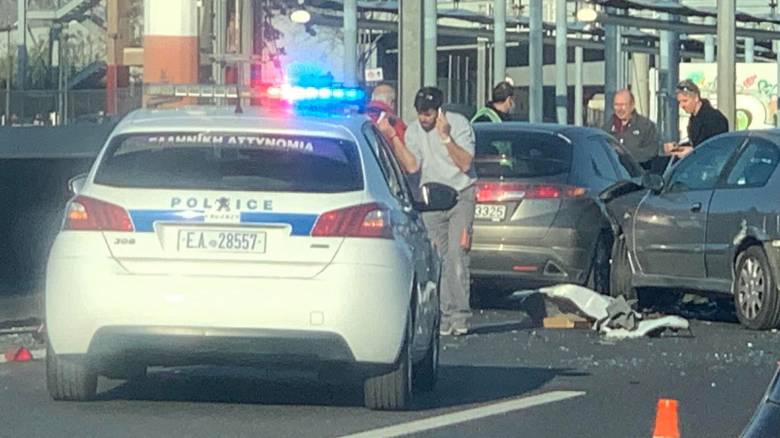 Κυκλοφοριακό χάος στην Αττική Οδό λόγω τροχαίου - Πού αλλού έχει κίνηση