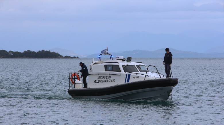 Κυλλήνη: Βυθίστηκε τουριστικό σκάφος στο λιμάνι