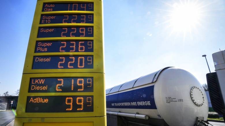 Πετρέλαιο: Πάνω από 110 δολάρια το βαρέλι μετά το εμπάργκο της ΕΕ στη Ρωσία