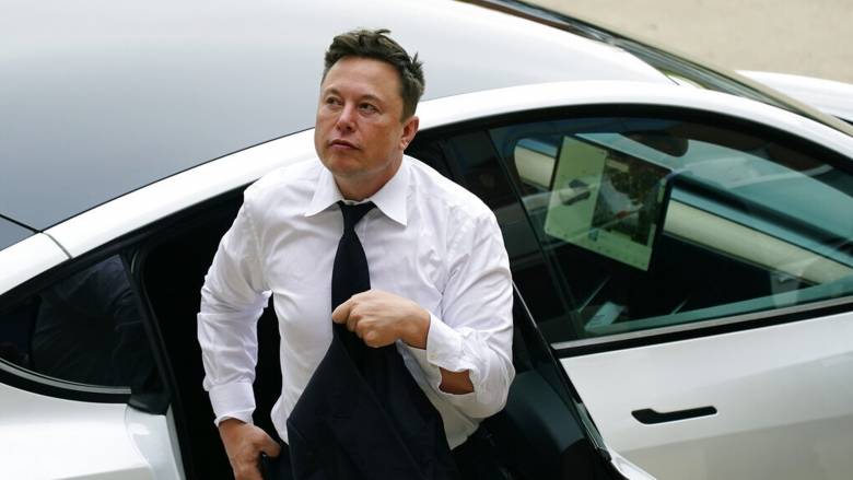 Ίλον Μασκ: Γιατί απείλησε ότι θα υπαναχωρήσει από την συμφωνία εξαγοράς του twitter