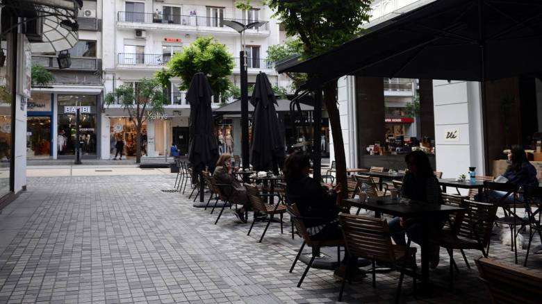 Αργία Αγίου Πνεύματος: Πώς θα λειτουργήσουν καταστήματα και σούπερ μάρκετ